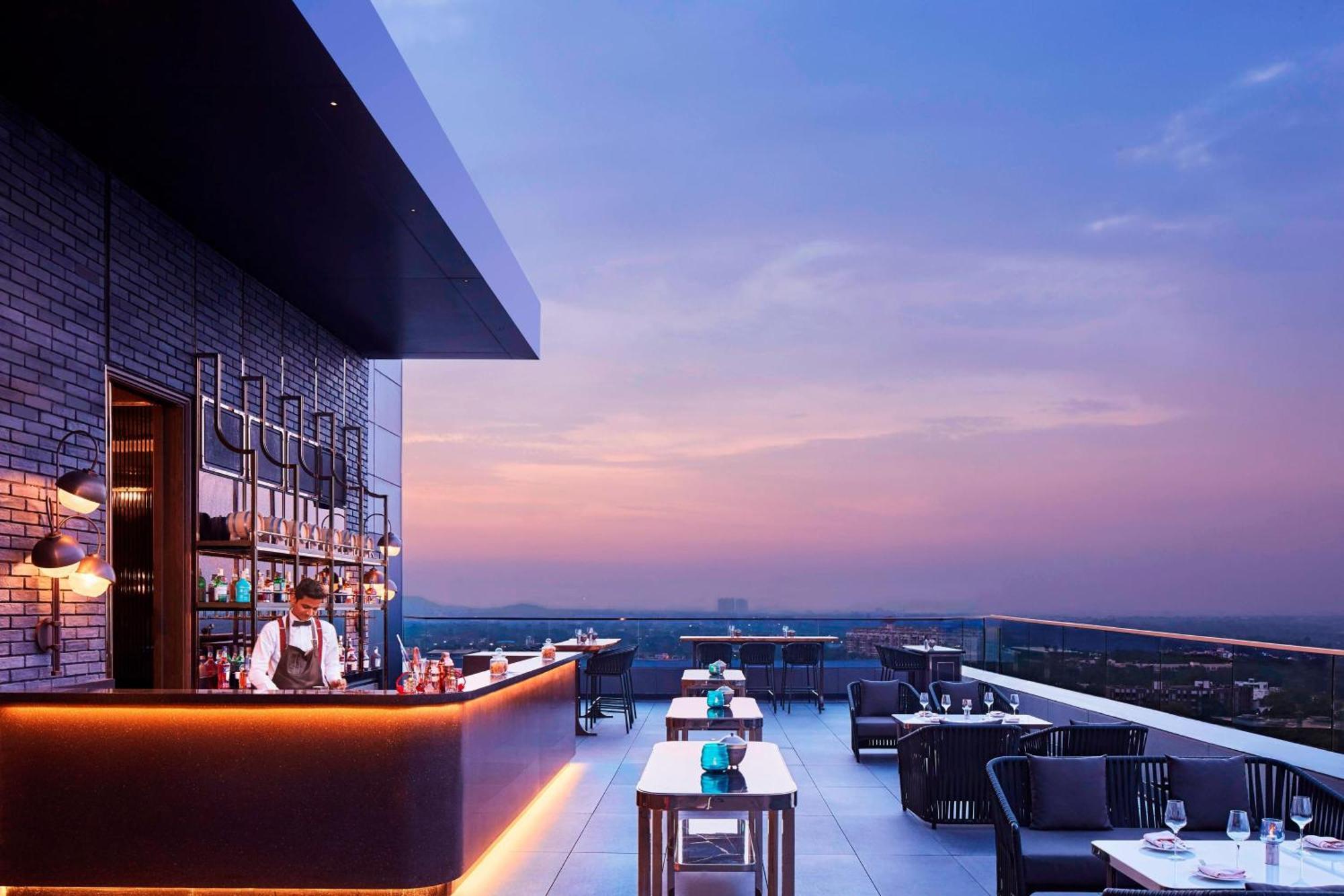 The Ritz-Carlton, Pune Dış mekan fotoğraf