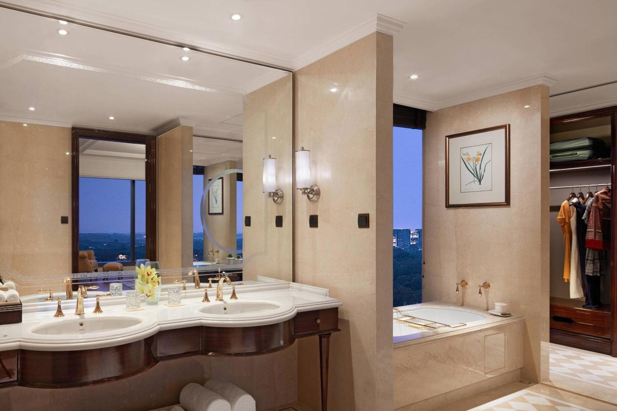The Ritz-Carlton, Pune Dış mekan fotoğraf
