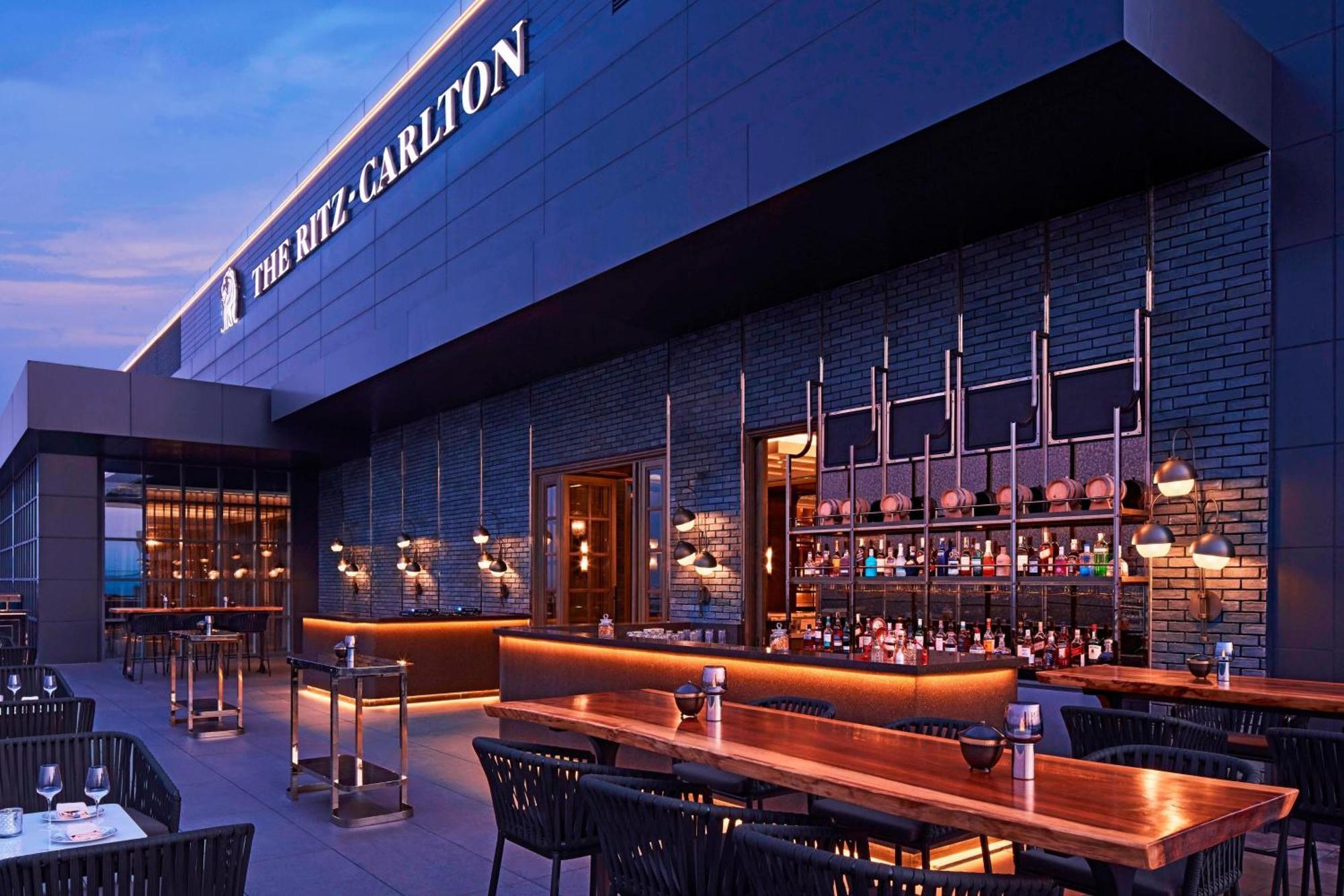 The Ritz-Carlton, Pune Dış mekan fotoğraf